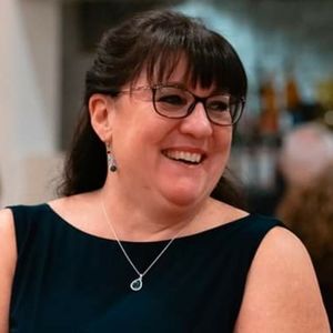 Meet your Posher, Regina